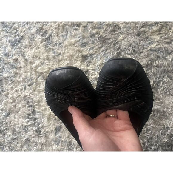 Earthies Shoes Womens 8.5 B Vanya Pewter Ballet Flat Slip On Leather Casual - Picture 2 of 8